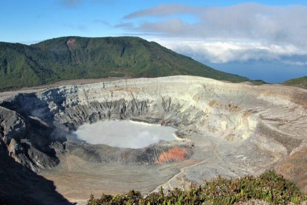 Bezoek aan vulkaan Poas